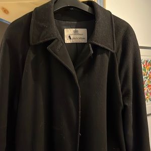 Nice black winter coat. 100% cashmere
